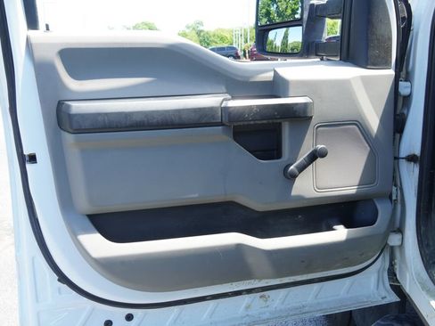 Used 2020 Ford F550 4x4 Regular Cab Super Duty image 18