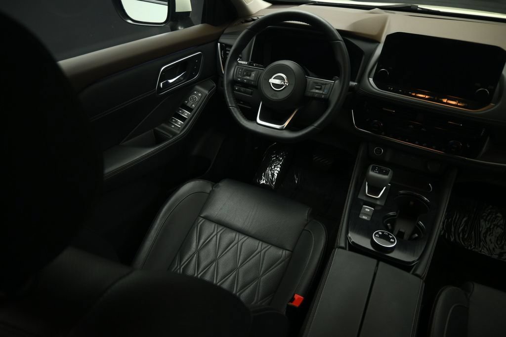 Used 2023 Nissan Rogue Platinum w/ Platinum Premium Package AWD/4WD image 49