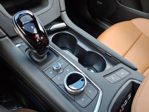 New 2025 Cadillac XT5 Premium Luxury w/ LPO, Floor Liner Package image 17