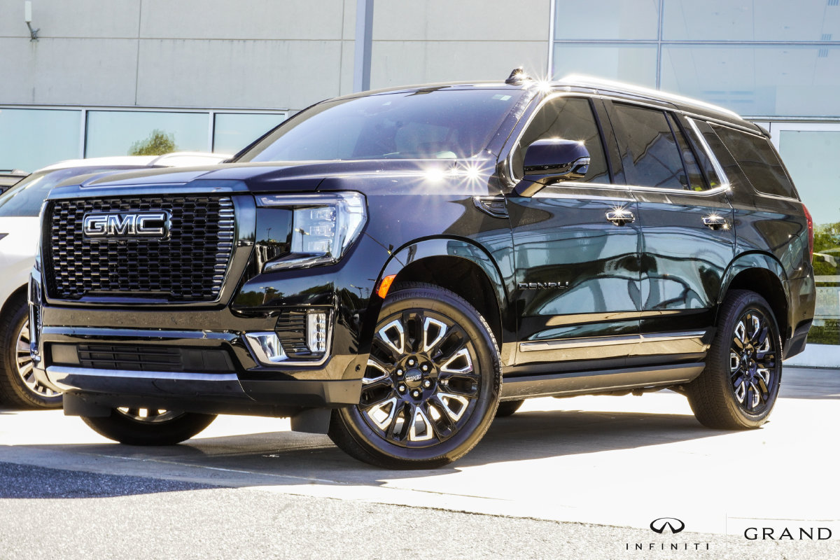 Used 2023 GMC Yukon Denali Ultimate AWD/4WD image 1