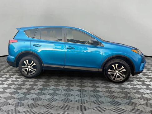 Used 2018 Toyota RAV4 LE w/ All Weather Liner Package AWD/4WD image 4