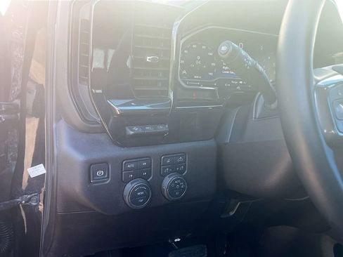 Used 2025 Chevrolet Silverado 2500 ZR2 w/ Technology Package AWD/4WD image 10