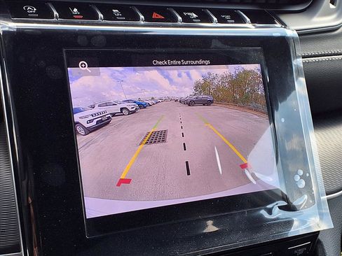 New 2025 Jeep Grand Cherokee Laredo X image 14