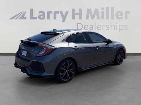 Used 2018 Honda Civic Sport Touring image 5