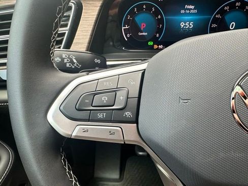 New 2025 Volkswagen Atlas SEL image 31