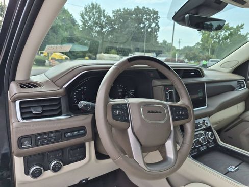 Certified 2023 GMC Yukon Denali w/ Denali Reserve Package RWD image 10