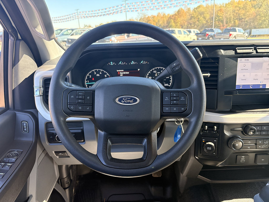 Used 2023 Ford F250 XL w/ Snow Plow/Camper Package AWD/4WD image 23