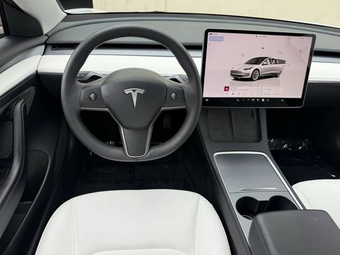 Used 2023 Tesla Model 3 Standard Range RWD image 23