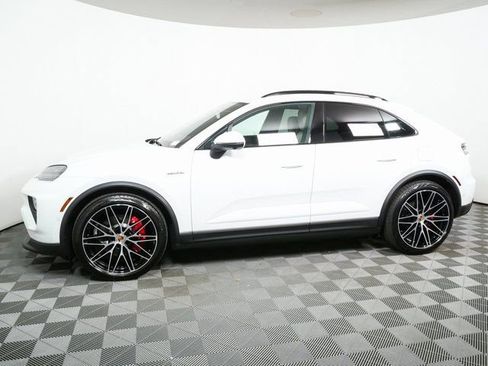 New 2026 Porsche Macan 4S Electric AWD/4WD image 2