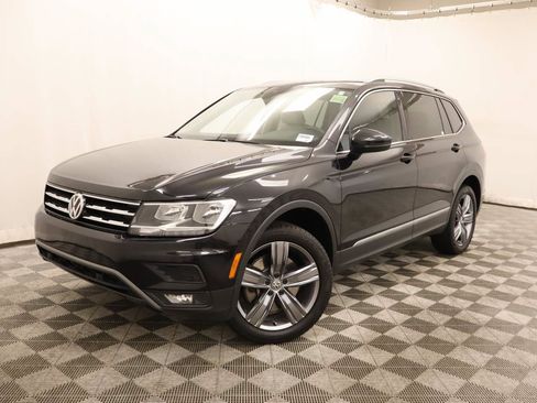 Used 2020 Volkswagen Tiguan SEL AWD/4WD image 1