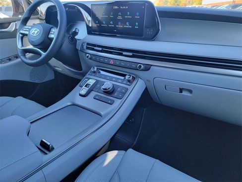 Used 2025 Hyundai Palisade SEL image 34