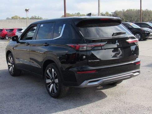 New 2026 Mitsubishi Outlander SE image 5
