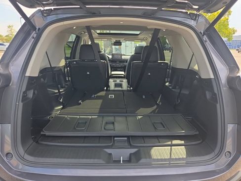 Used 2024 Honda Pilot Elite image 60