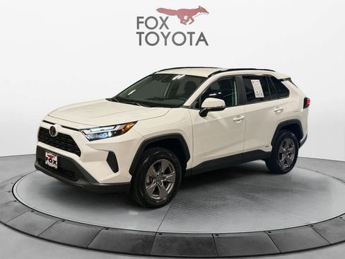 Used 2025 Toyota RAV4 XLE AWD/4WD image 1