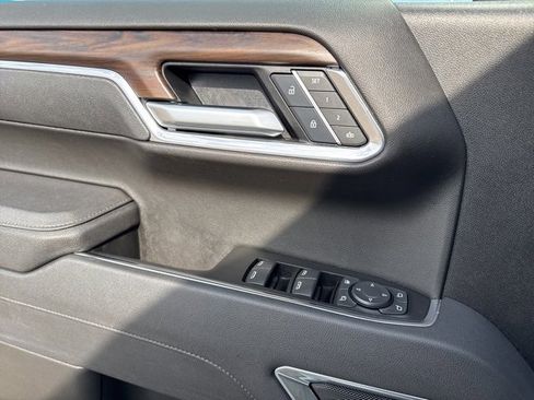 Used 2025 GMC Sierra 1500 SLT image 22