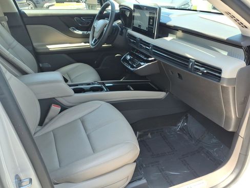 Certified 2023 Lincoln Corsair AWD w/ Equipment Group 101A image 29