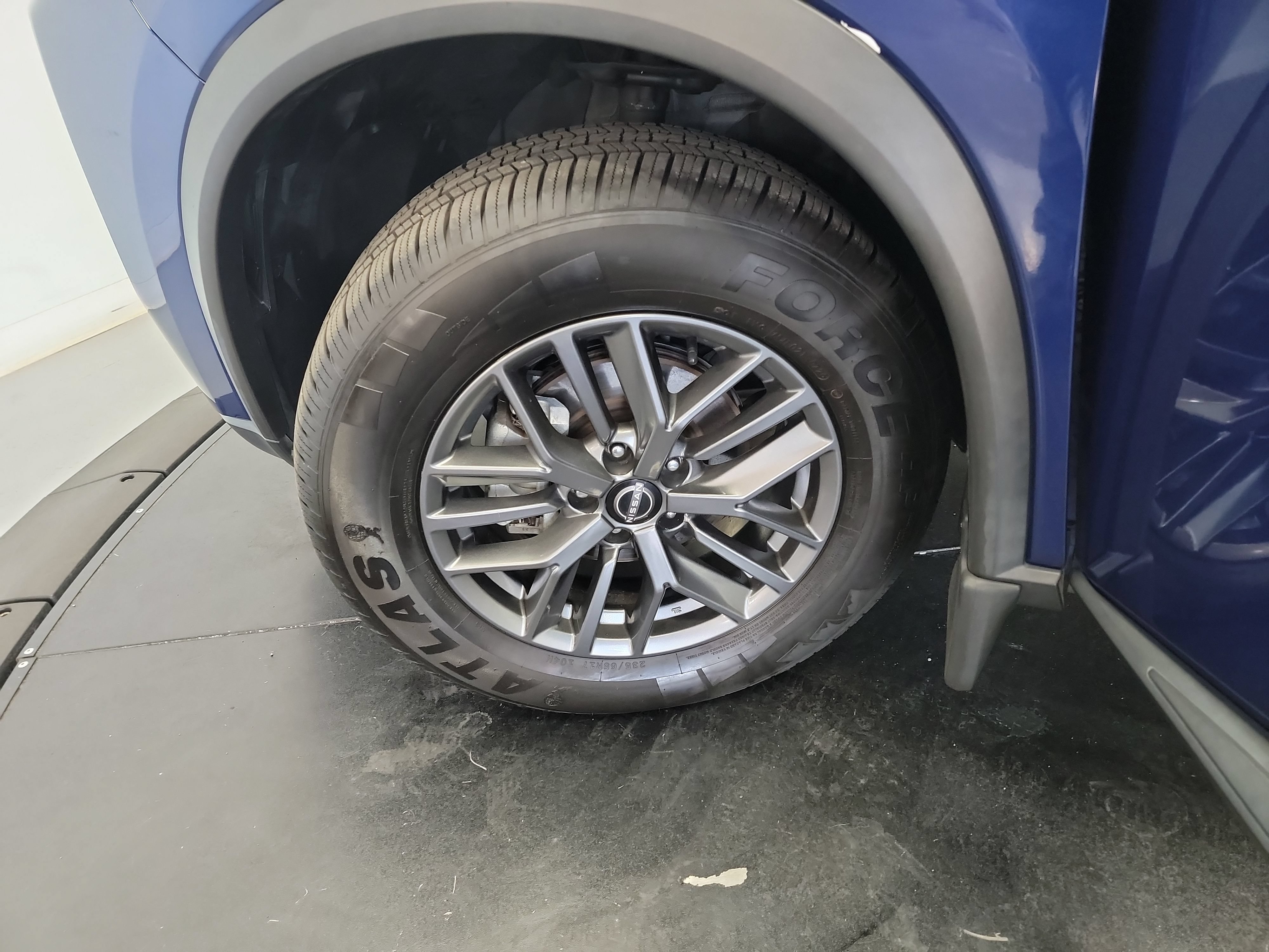 Used 2023 Nissan Rogue S FWD image 29