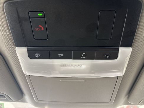 Used 2025 Nissan Altima 2.5 SV FWD image 16