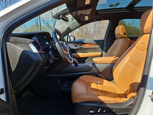 Used 2021 Cadillac XT5 Premium Luxury AWD/4WD image 13