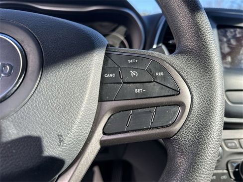 Used 2020 Jeep Cherokee Latitude image 19