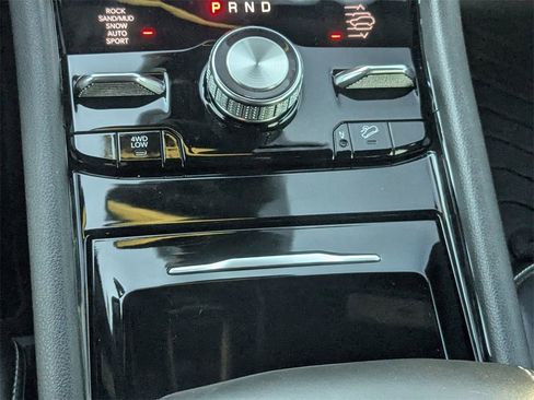 Used 2022 Jeep Grand Cherokee Overland w/ Luxury Tech Group IV image 26