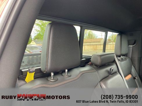 Used 2022 GMC Sierra 1500 AT4 w/ AT4 Premium Package AWD/4WD image 31