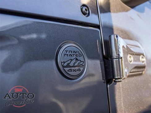 Used 2021 Jeep Gladiator Overland image 6