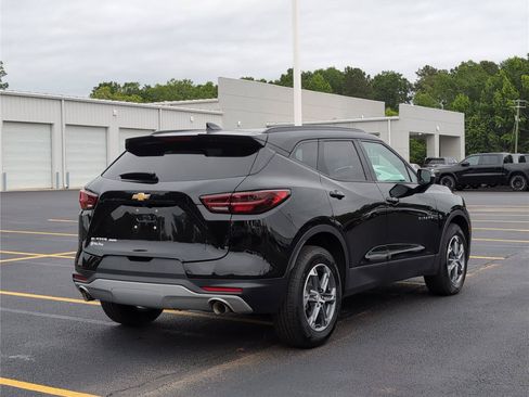 Used 2023 Chevrolet Blazer LT AWD/4WD image 7