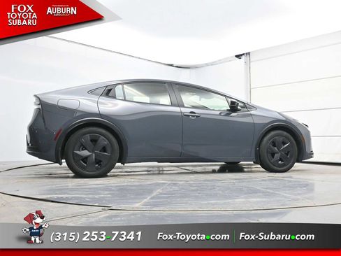 Used 2024 Toyota Prius Prime SE image 19