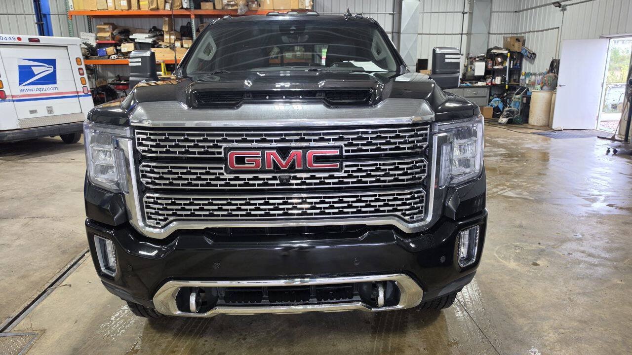 Used 2022 GMC Sierra 2500 Denali w/ Denali Ultimate Package AWD/4WD image 3