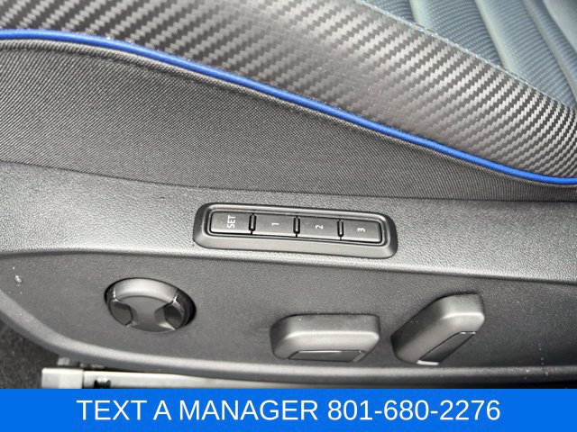 Used 2025 Volkswagen Golf R Black Edition AWD/4WD image 22