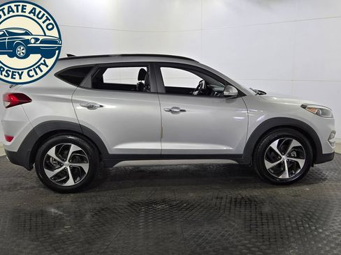 Used 2018 Hyundai Tucson Limited w/ Ultimate Package 02 AWD/4WD image 8
