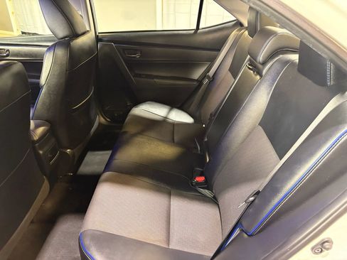 Used 2018 Toyota Corolla SE FWD image 11