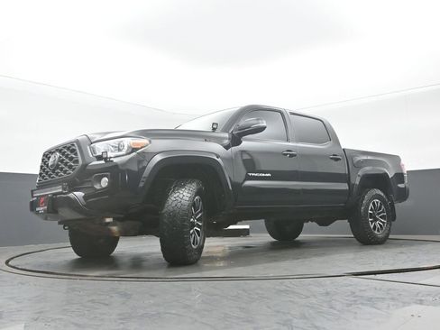 Used 2020 Toyota Tacoma TRD Sport AWD/4WD image 27