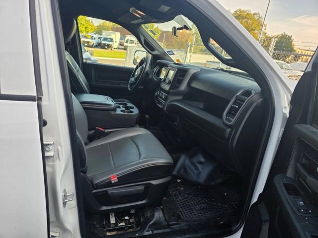 Used 2021 RAM 2500 Tradesman w/ Chrome Appearance Group AWD/4WD image 5