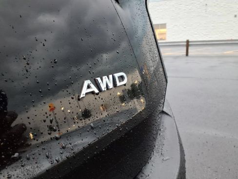 Used 2023 Nissan Rogue S AWD/4WD image 25