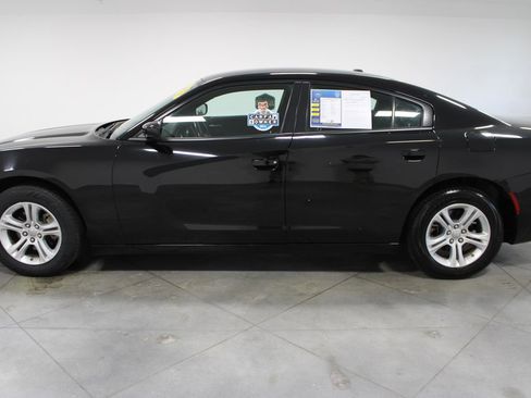 Used 2022 Dodge Charger SXT image 6