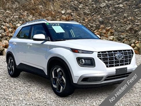 Used 2023 Hyundai Venue SEL w/ Cargo Package FWD image 9