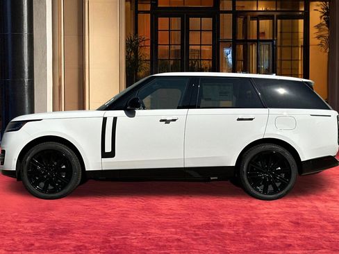 New 2026 Land Rover Range Rover SE image 3