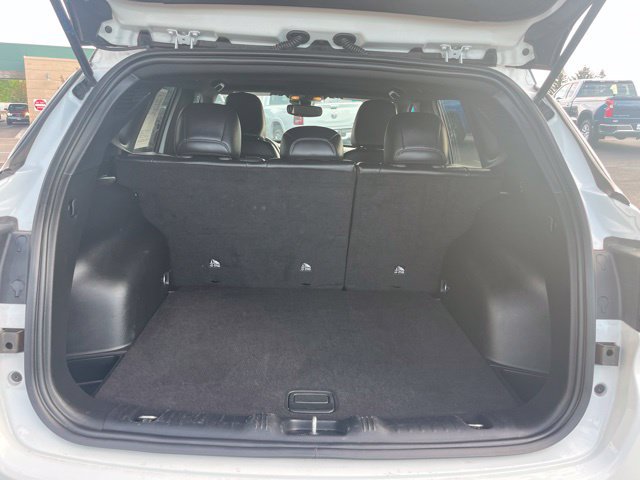 Used 2025 Jeep Compass Trailhawk AWD/4WD image 33