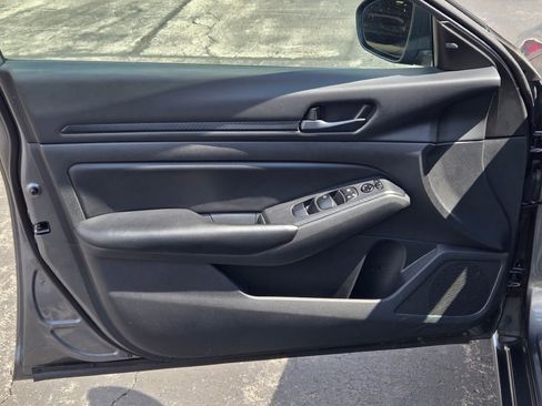 Used 2024 Nissan Altima 2.5 S image 18