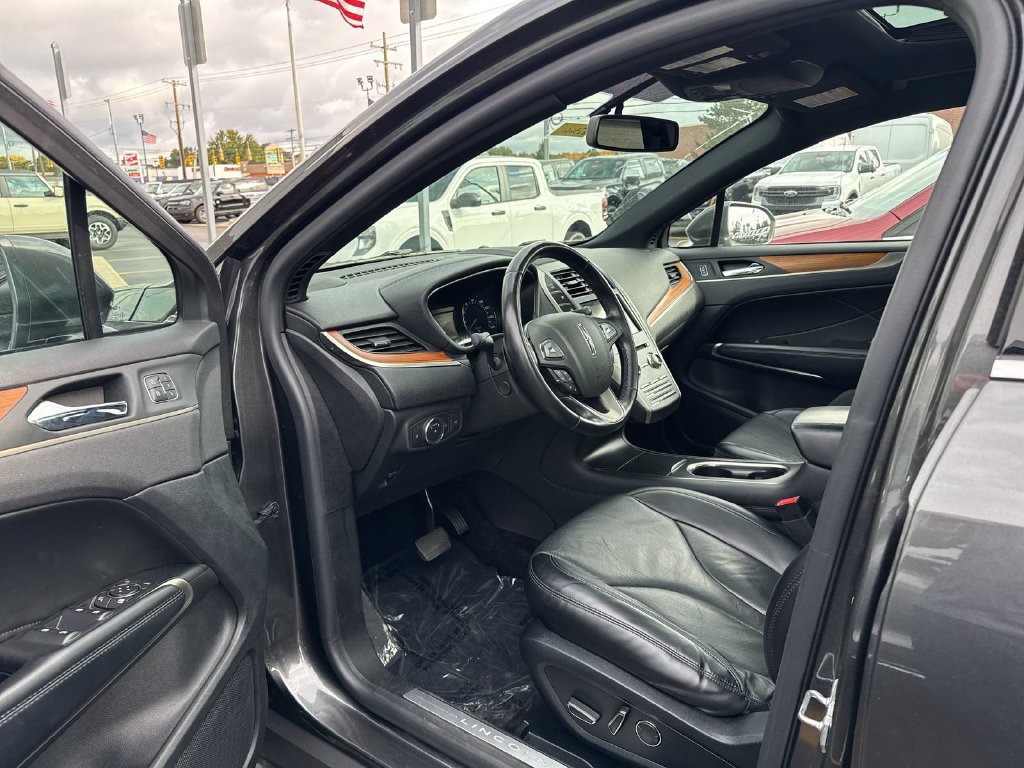 Used 2017 Lincoln MKC Reserve FWD image 11