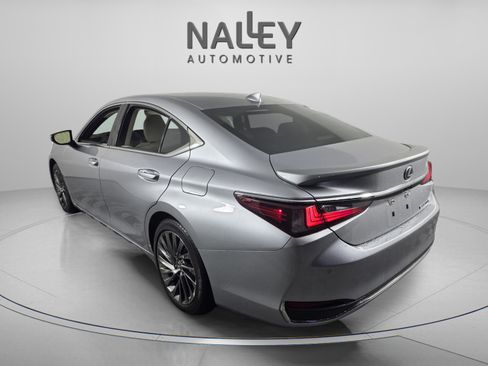 Used 2025 Lexus ES 300h w/ Technology Package image 3