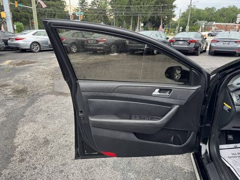 Used 2015 Hyundai Sonata FWD image 9