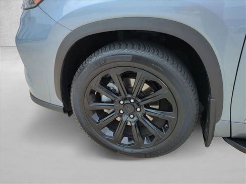 Used 2022 Toyota Highlander Platinum AWD/4WD image 25