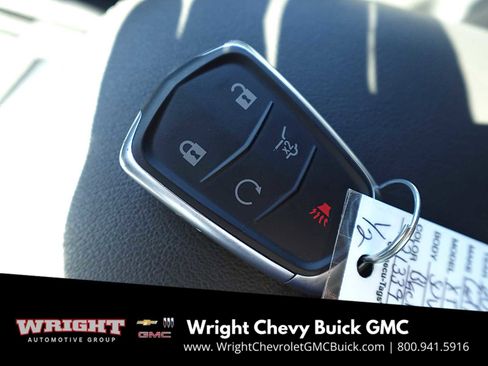 Used 2025 Cadillac XT6 Premium Luxury image 37