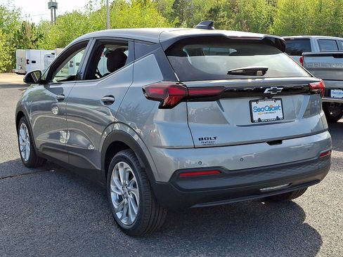 New 2027 Chevrolet Bolt LT w/ Comfort Package FWD image 4