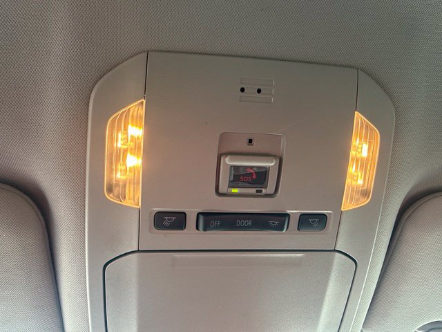 Used 2023 Toyota Highlander LE FWD image 30