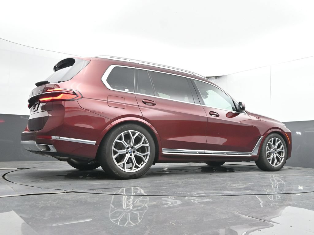 Used 2025 BMW X7 xDrive40i AWD/4WD image 30