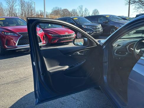 Used 2024 Chevrolet Malibu RS image 11